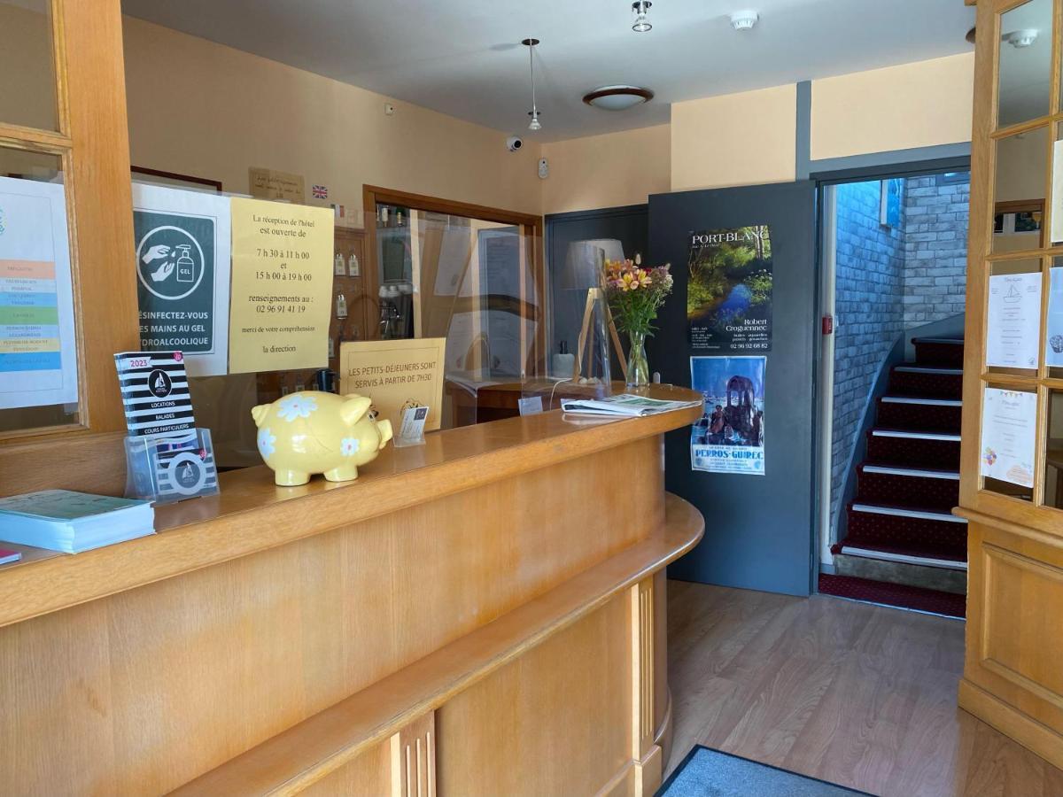 Hotel Logis Restaurant Le Phare 2*