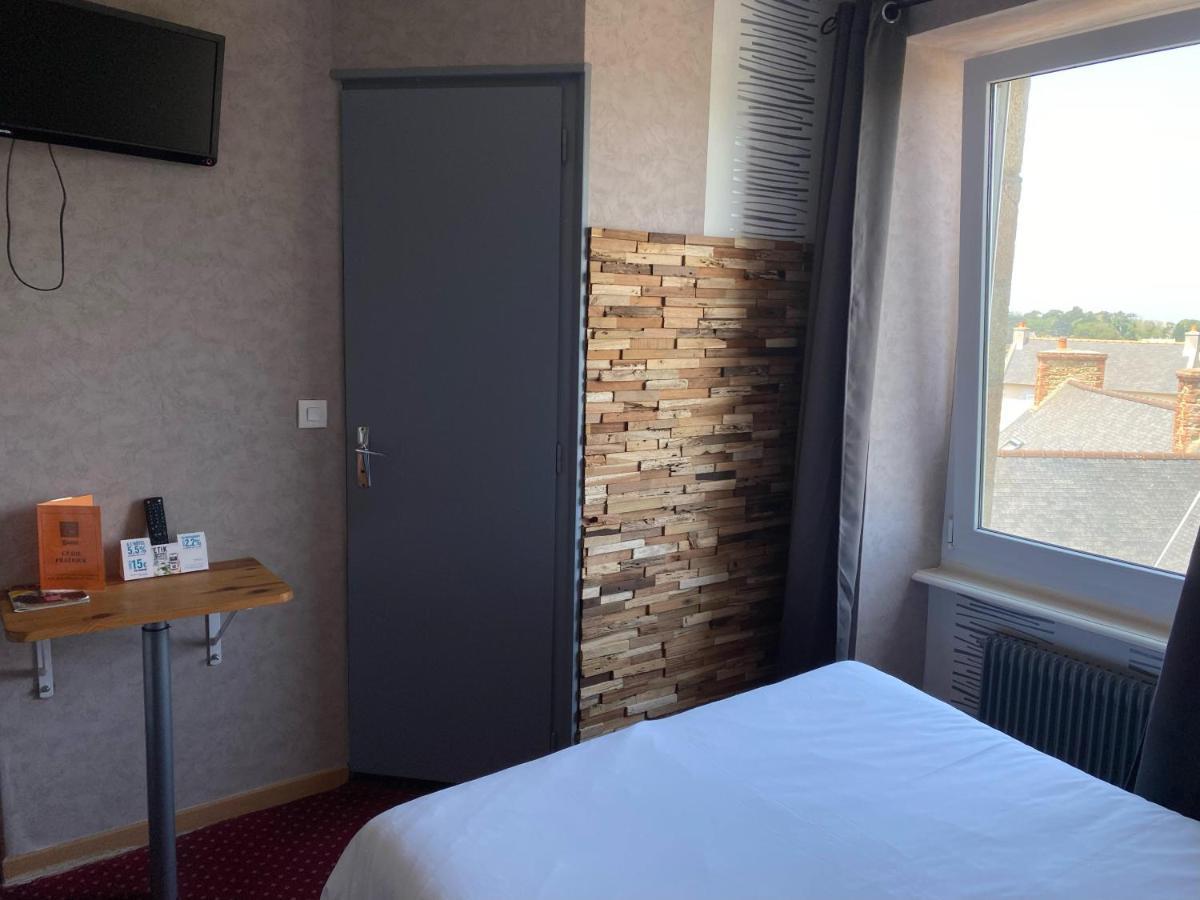 Logis Restaurant Le Phare Hotel