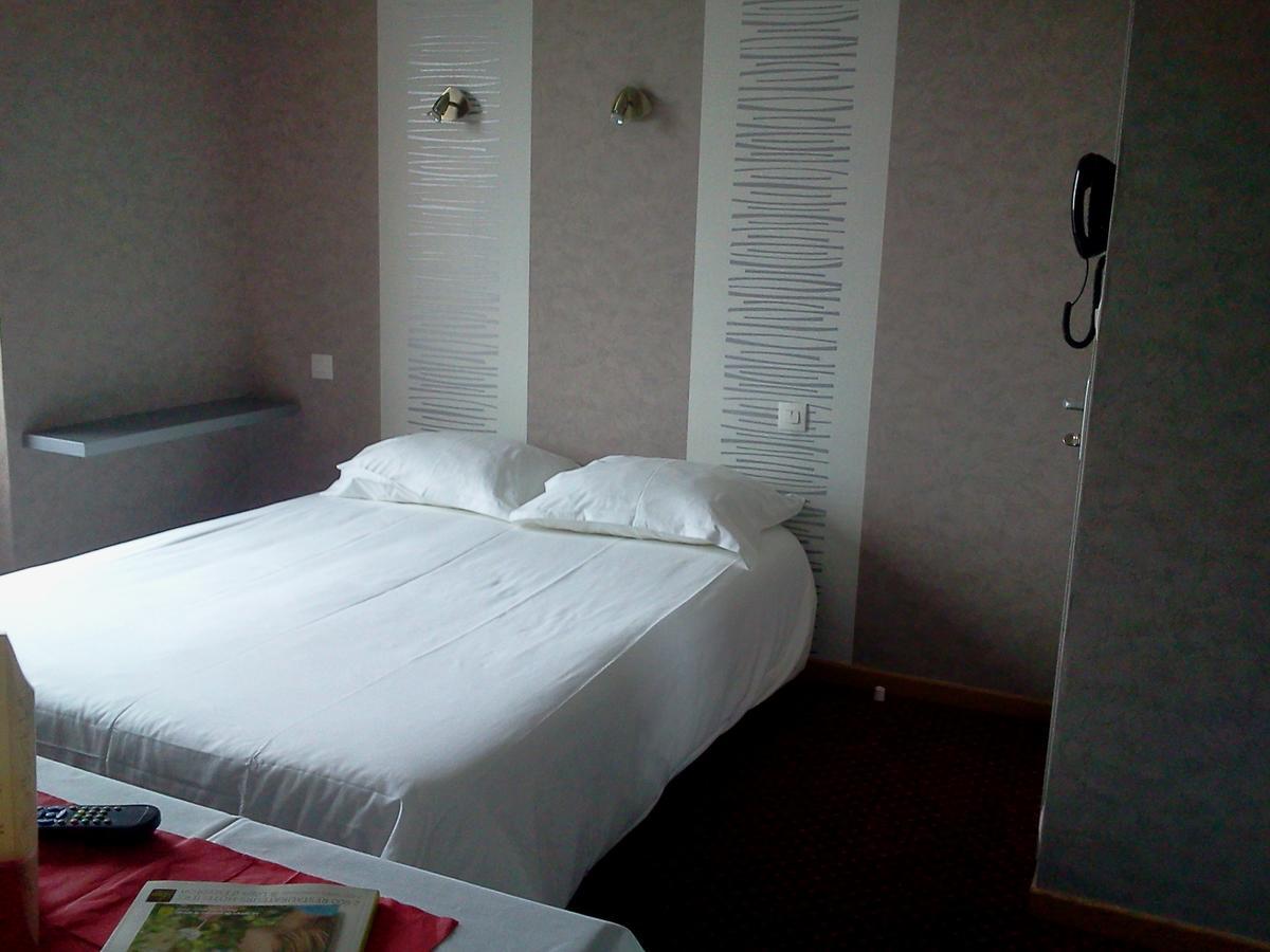 Hotel Logis Restaurant Le Phare 2*